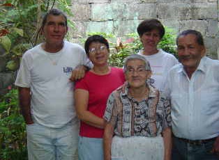 Eugenia and family in Atenas, Costa Rica